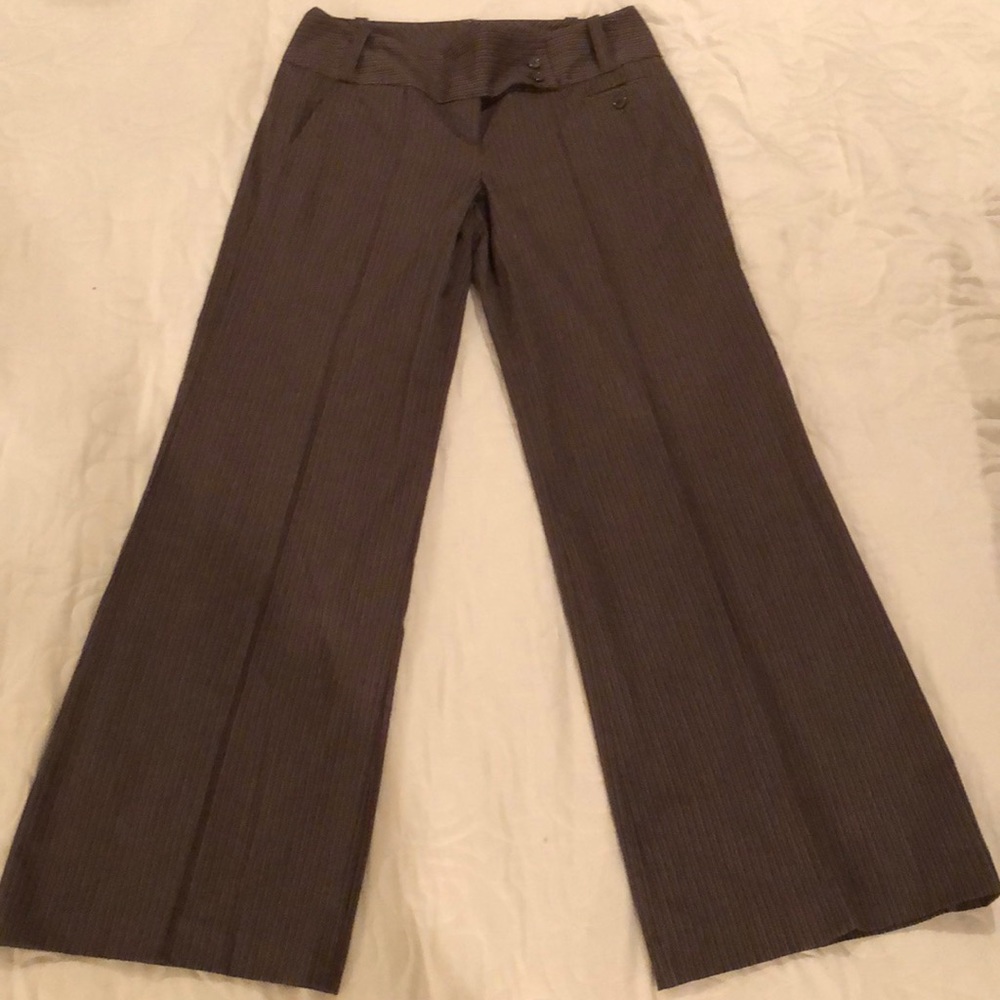 Larry Levine, size 6, brown stripe, wide leg pant.